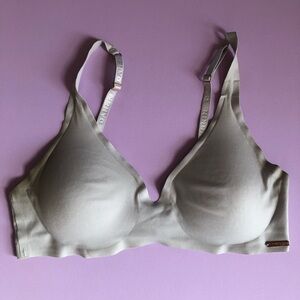 Danskin Light Gray Seamless Ribbed Wireless Bra